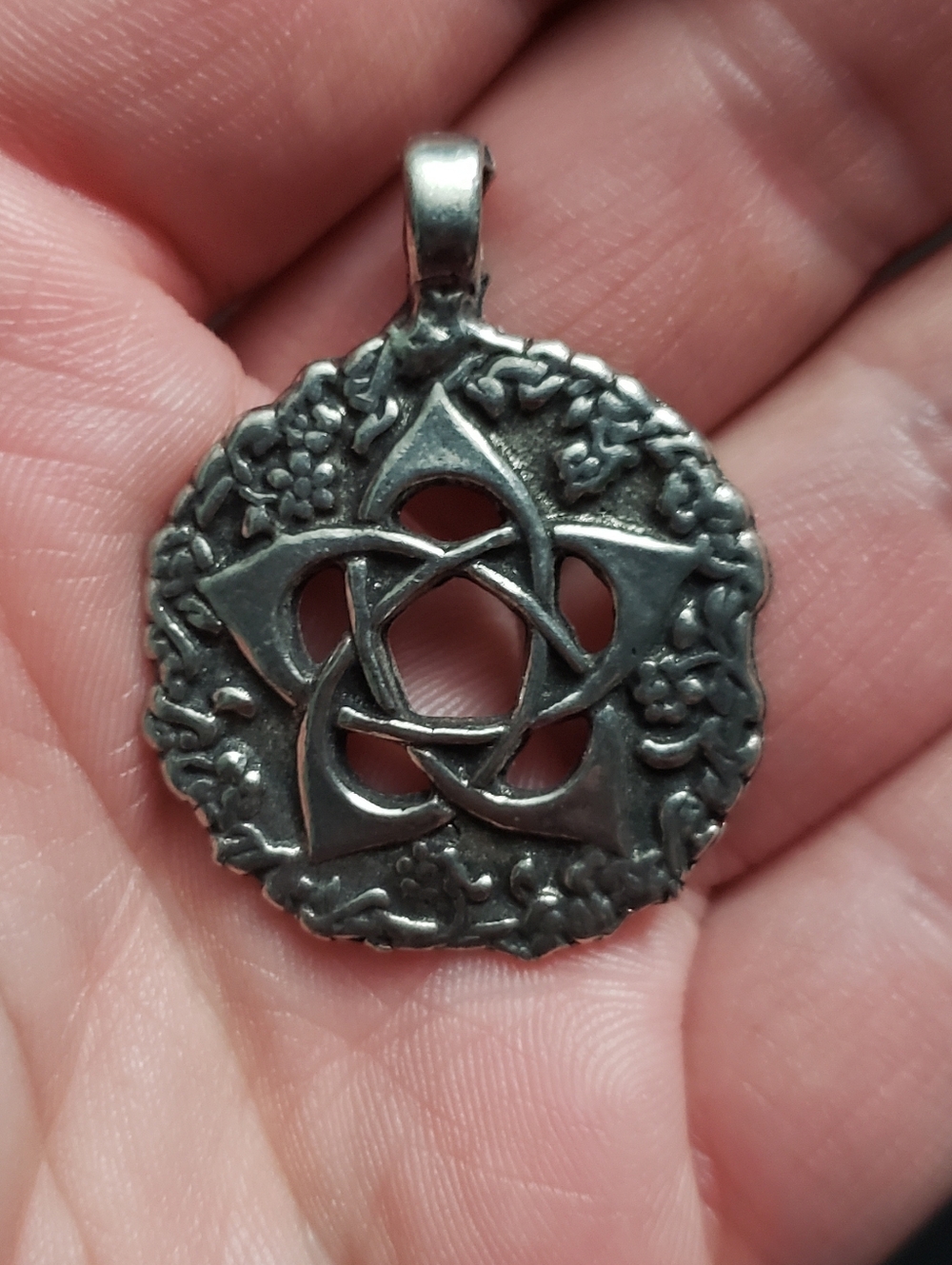Sterling-Style Celtic Knot Pendant Necklace Pewter Floral Pagan